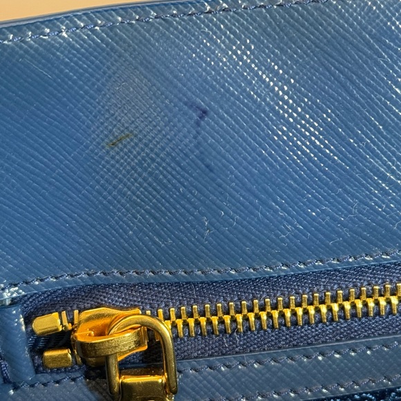 PRADA SAFFIANO LEATHER TOTE BAG WITH STRAP (LARGE) - Picture 15 of 16